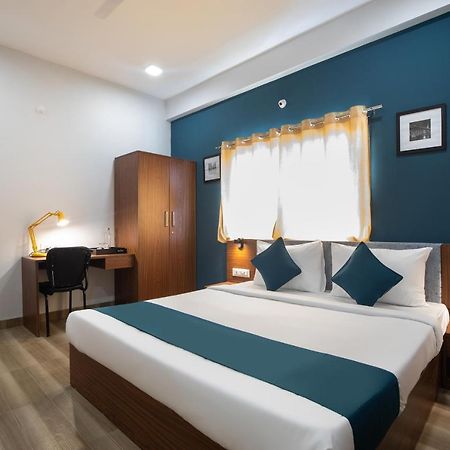 Hotel Ballfin Indore Bagian luar foto