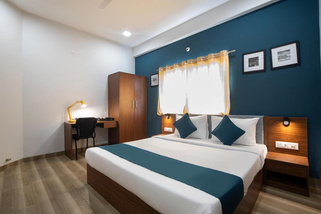 Hotel Ballfin Indore Bagian luar foto