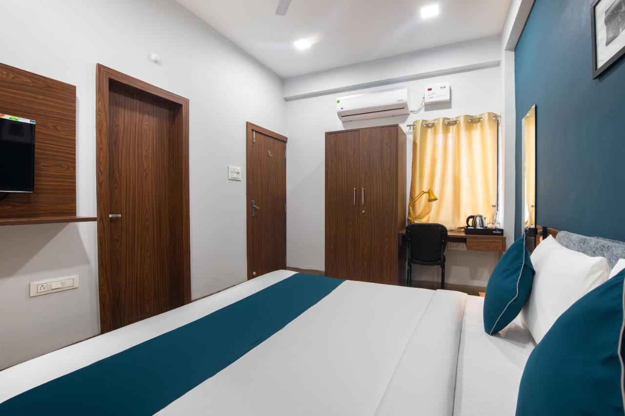 Hotel Ballfin Indore Bagian luar foto